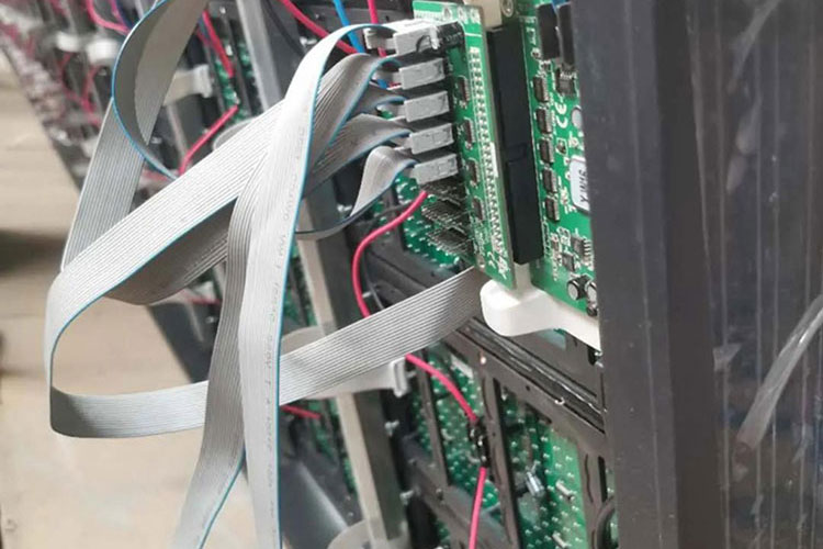 LED显示屏的两种常规组装方式
