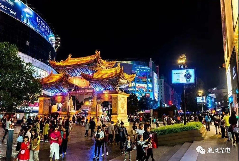 玻璃橱窗LED透明屏让你脱颖而出，成为最靓的仔(图3)